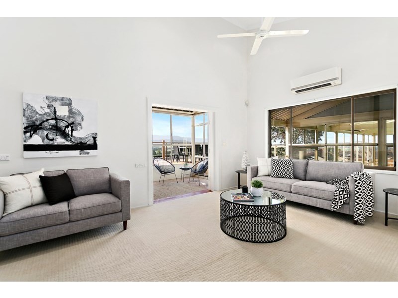 5 Crest Road, Albion Park NSW 2527