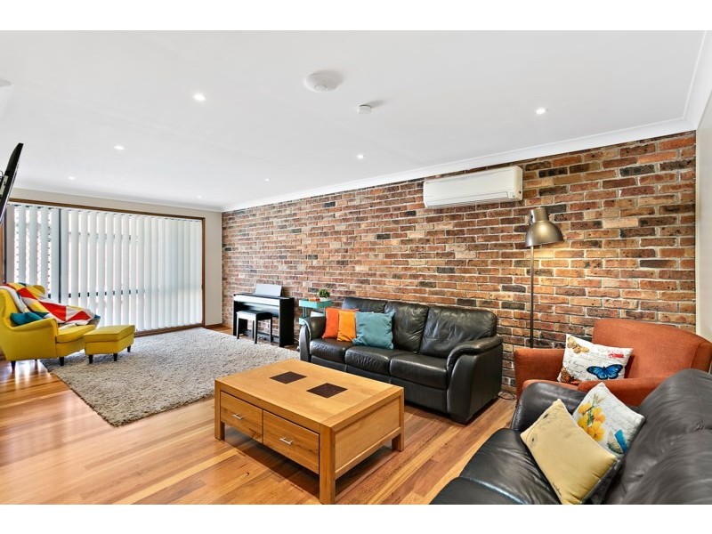 25 Jeffcoat Street, Albion Park NSW 2527