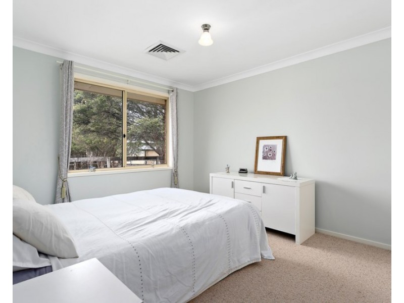2 Kingston Town Drive, Kembla Grange NSW 2526