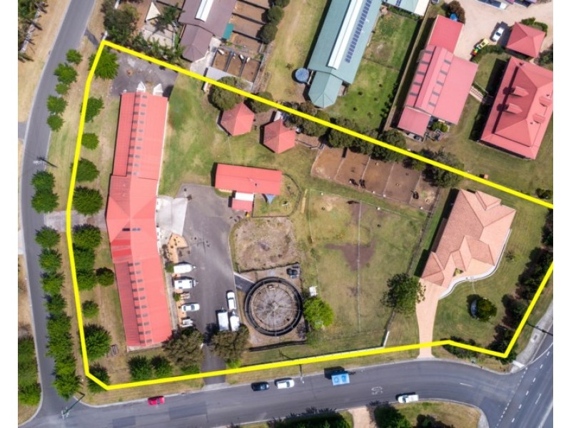 2 Kingston Town Drive, Kembla Grange NSW 2526