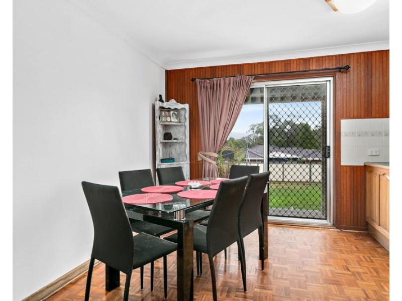15 Robyn Road, Albion Park Rail NSW 2527