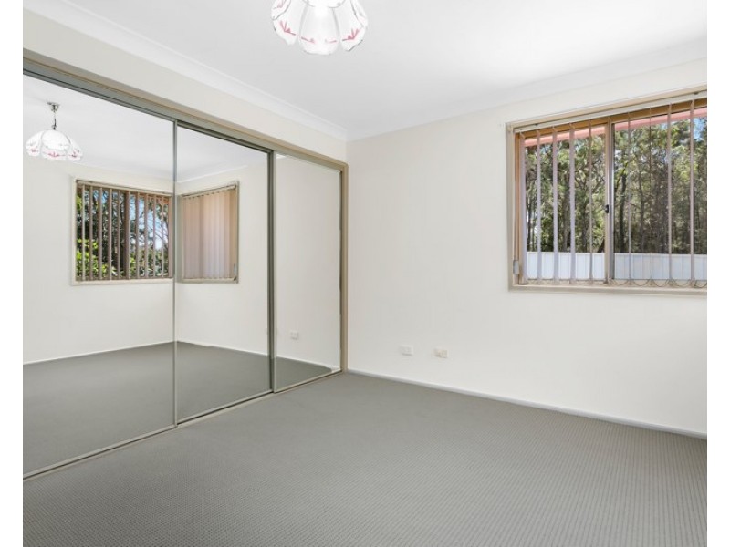 2/2 Daintree Drive, Albion Park NSW 2527