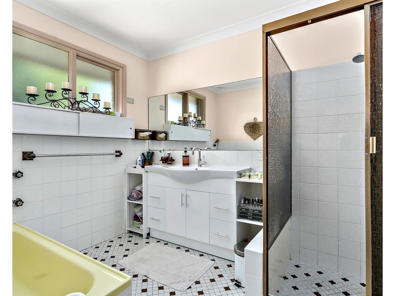 184 Lakelands Drive, Dapto NSW 2530