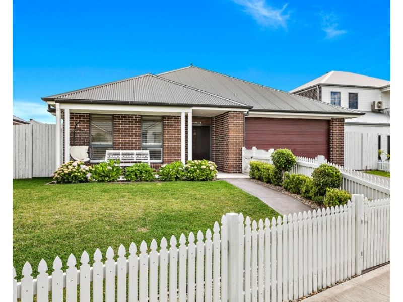 6 Milton Street, Albion Park NSW 2527