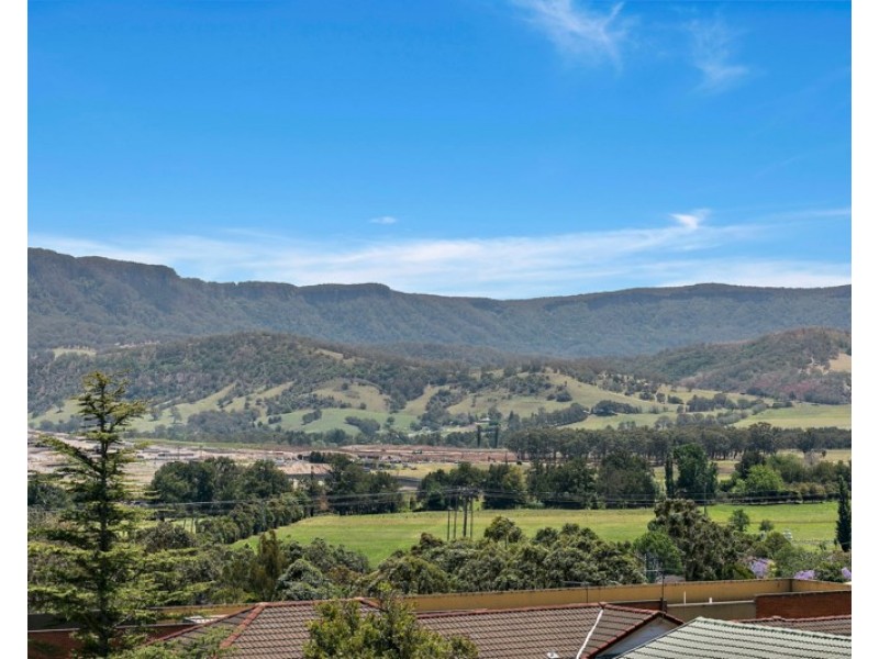 6 Scenic Crescent, Albion Park NSW 2527