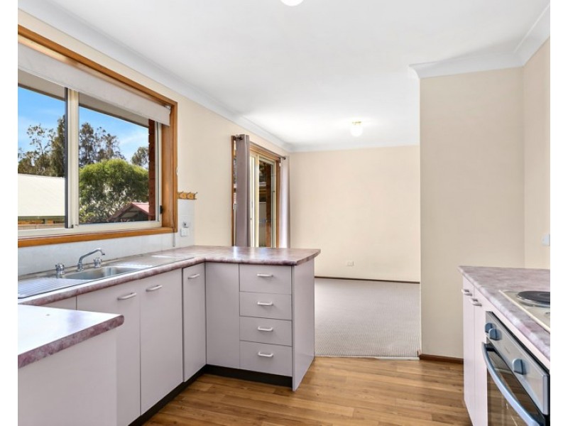 13 Gloucester Circuit, Albion Park NSW 2527