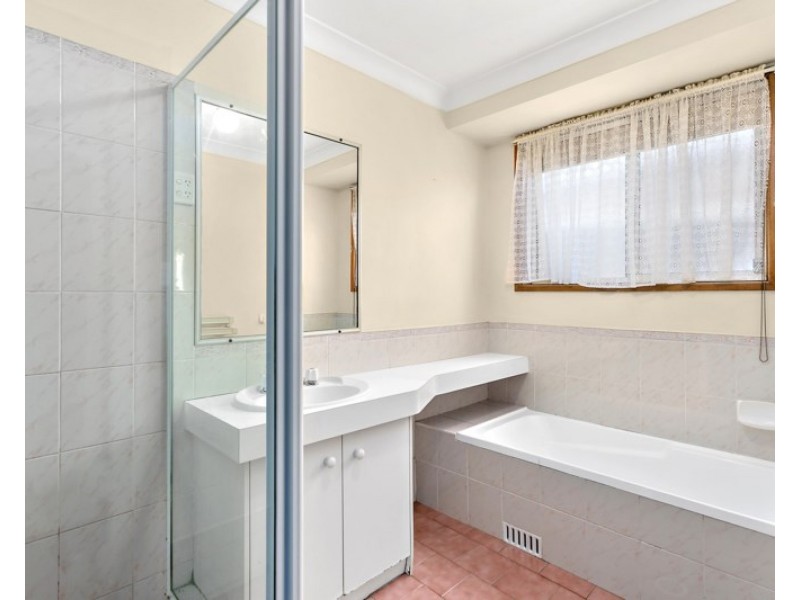 13 Gloucester Circuit, Albion Park NSW 2527