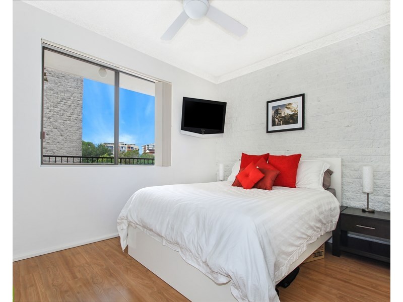 17/27 Osborne Street, Wollongong NSW 2500