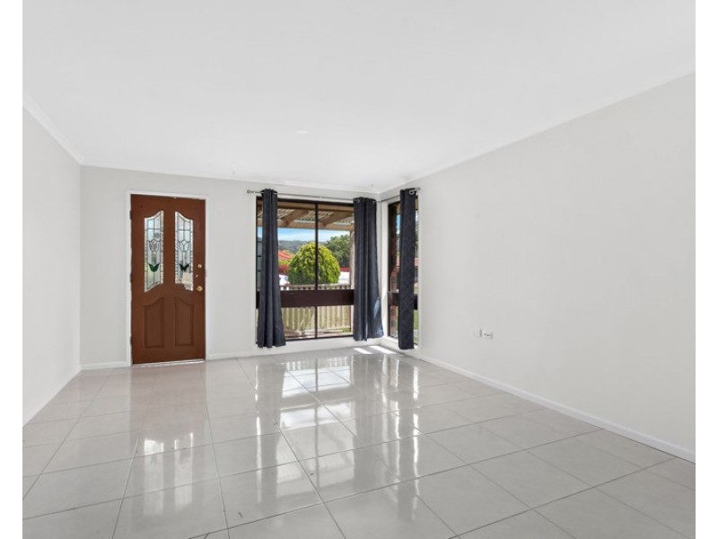 17 Coachwood Drive, Albion Park Rail NSW 2527