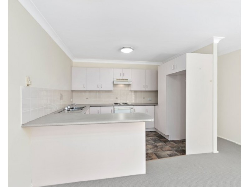 2/2 Daintree Drive, Albion Park NSW 2527