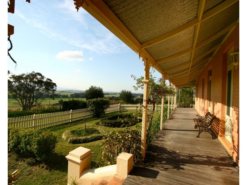 41 Tullimbar Lane, Albion Park NSW 2527