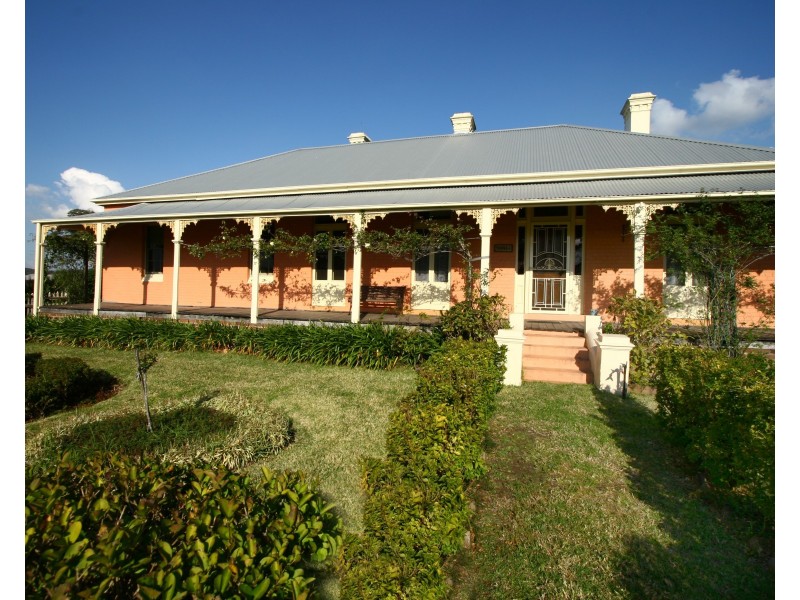 41 Tullimbar Lane, Albion Park NSW 2527