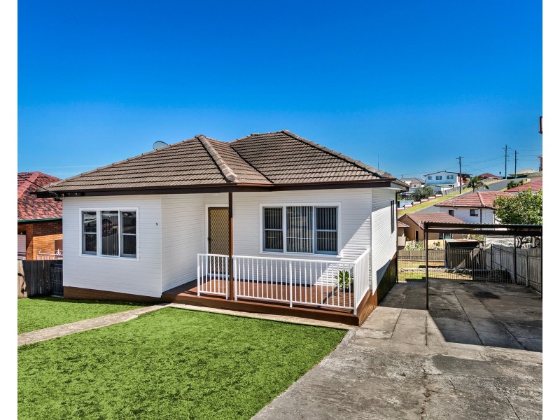 16 Wilma Avenue, Warrawong NSW 2502