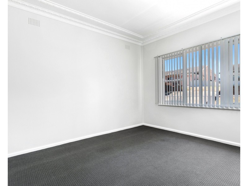 16 Wilma Avenue, Warrawong NSW 2502