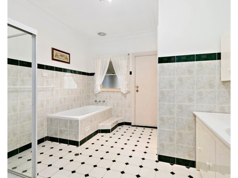 117 Calderwood Road, Albion Park NSW 2527