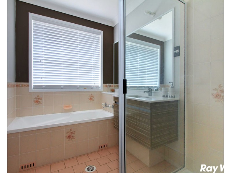 3 Paperbark Street, Albion Park Rail NSW 2527