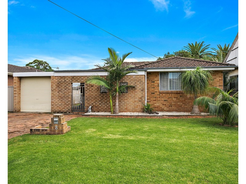 8 Cedar Street, Albion Park Rail NSW 2527