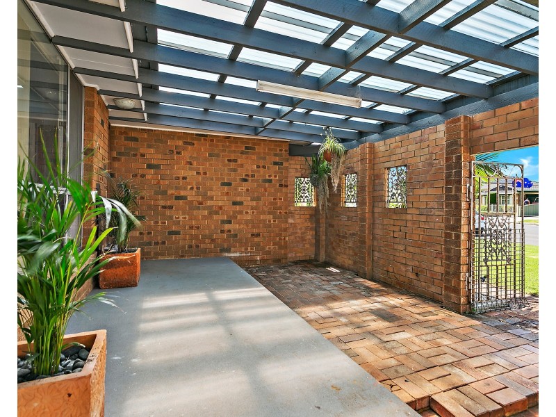 8 Cedar Street, Albion Park Rail NSW 2527