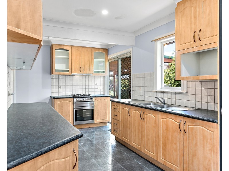 9 Hardwick Crescent, Mount Warrigal NSW 2528