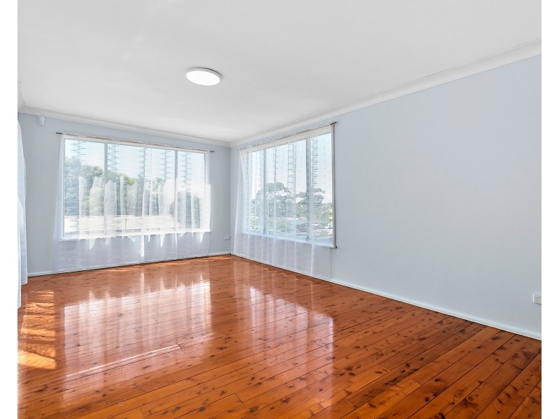 9 Hardwick Crescent, Mount Warrigal NSW 2528