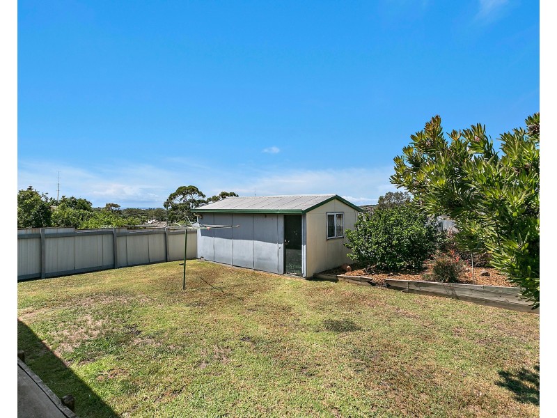9 Hardwick Crescent, Mount Warrigal NSW 2528