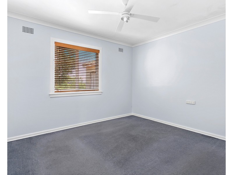 9 Hardwick Crescent, Mount Warrigal NSW 2528