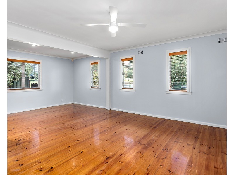 9 Hardwick Crescent, Mount Warrigal NSW 2528