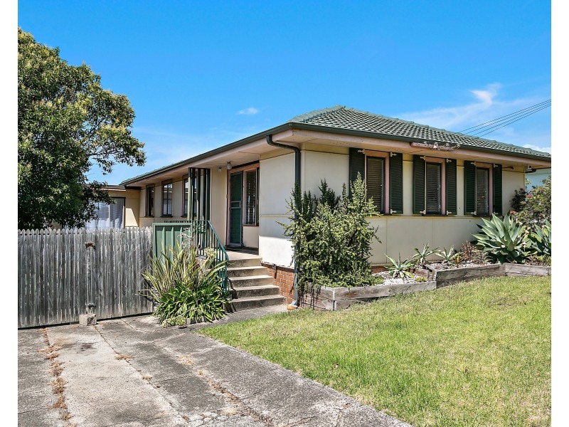 9 Hardwick Crescent, Mount Warrigal NSW 2528