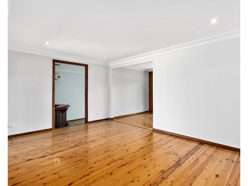 15 Robyn Road, Albion Park Rail NSW 2527