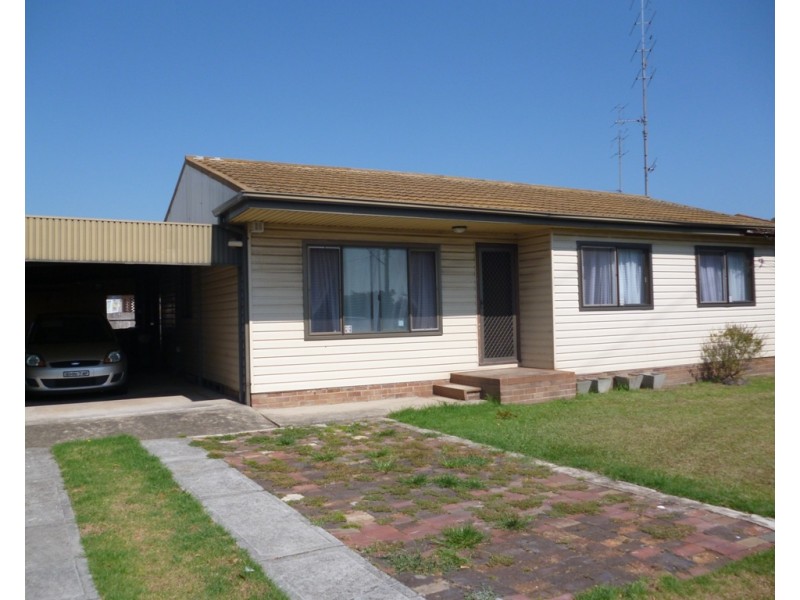 13 Calderwood Road, Albion Park NSW 2527
