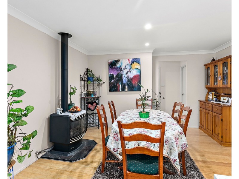 7 Downes Drive, Albion Park NSW 2527