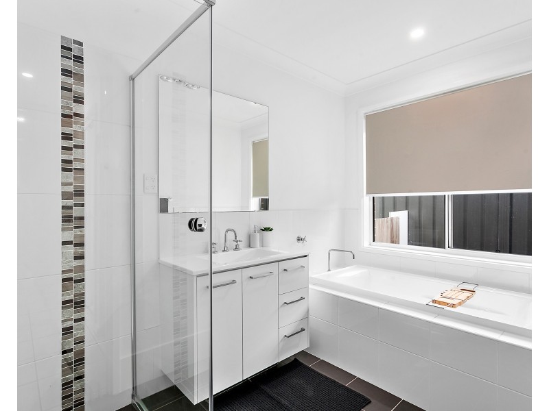 57 Elizabeth Circuit, Flinders NSW 2529