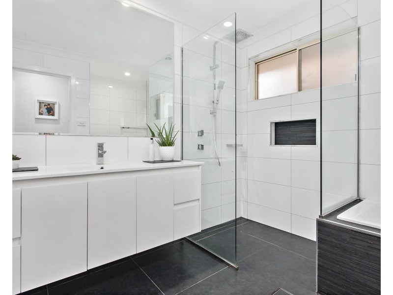 30 Fields Drive, Albion Park NSW 2527