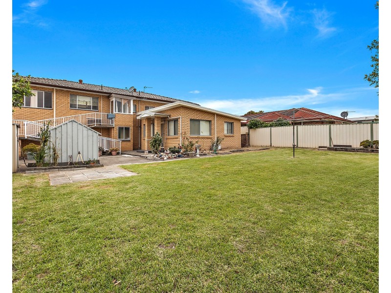 10 Kimbeth Crescent, Albion Park Rail NSW 2527