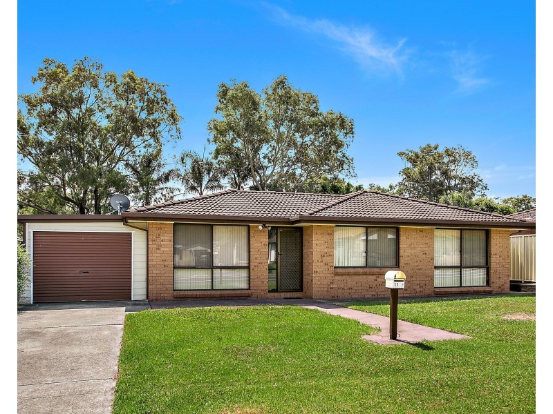 11 Coachwood Drive, Albion Park Rail NSW 2527