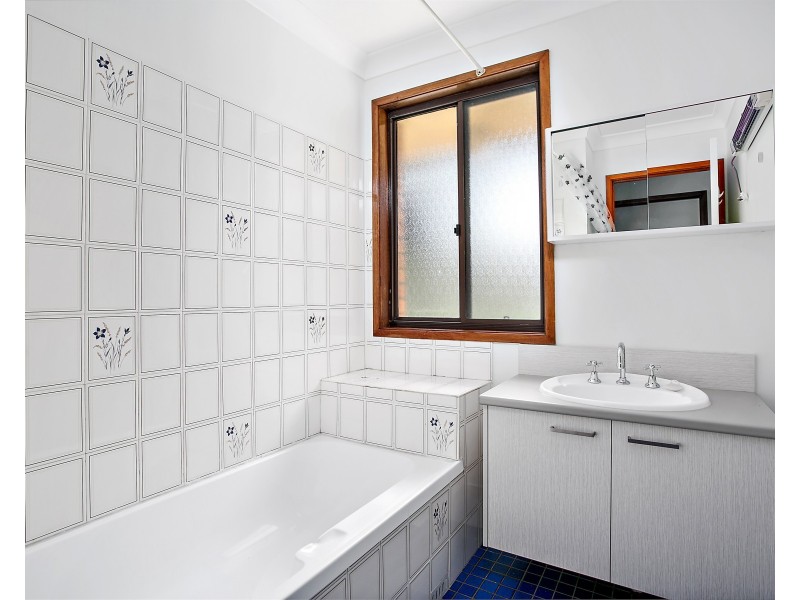 11 Coachwood Drive, Albion Park Rail NSW 2527