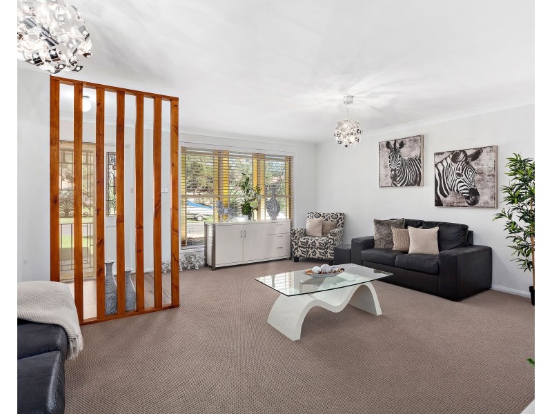 8 Ord Place, Albion Park NSW 2527