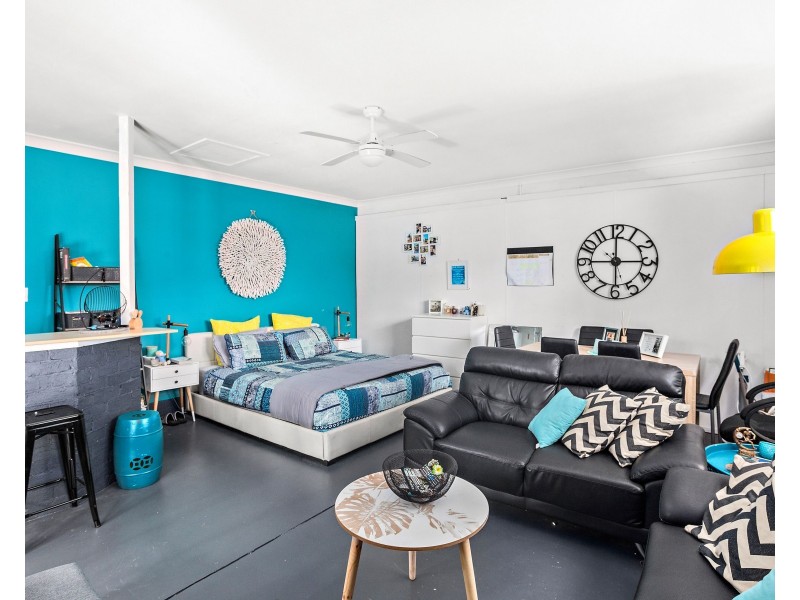 8 Ord Place, Albion Park NSW 2527
