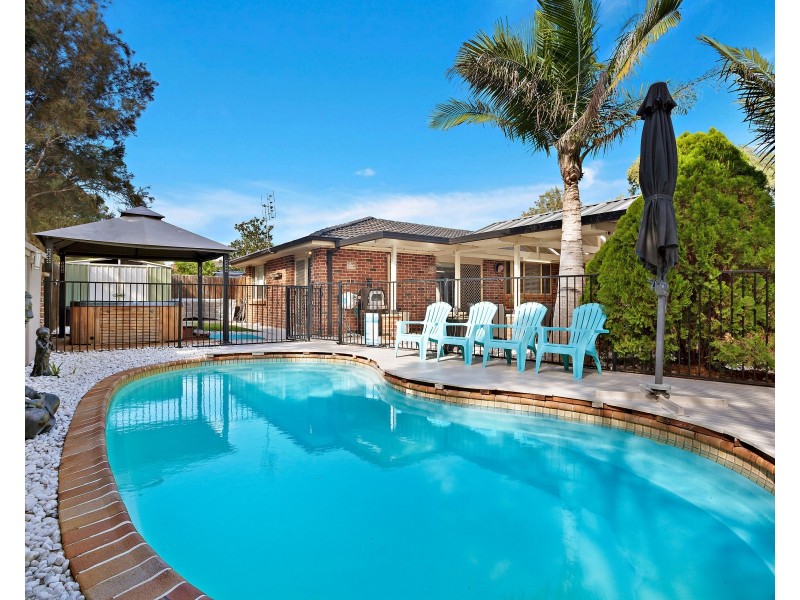 8 Ord Place, Albion Park NSW 2527