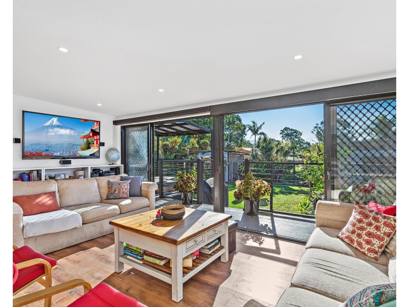 33 Wiley Street, Albion Park NSW 2527