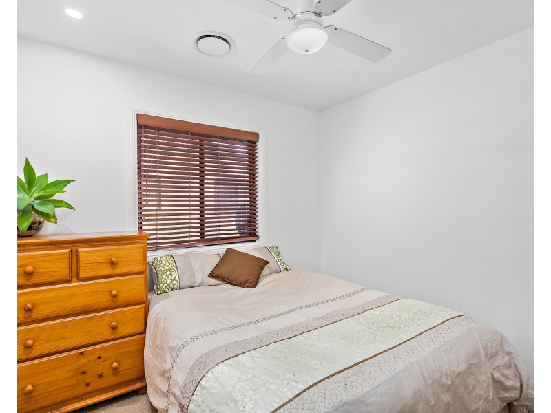 33 Wiley Street, Albion Park NSW 2527