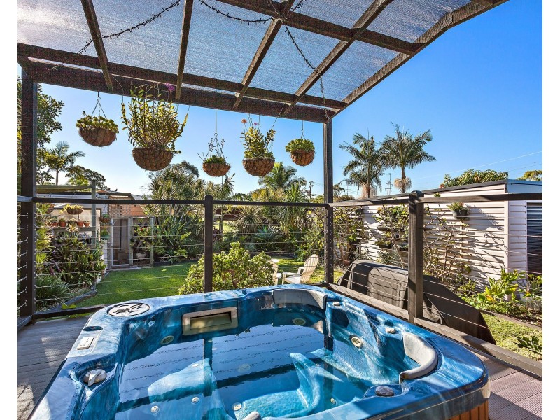 33 Wiley Street, Albion Park NSW 2527