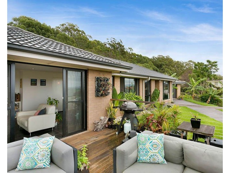 18 Murray Close, Albion Park NSW 2527
