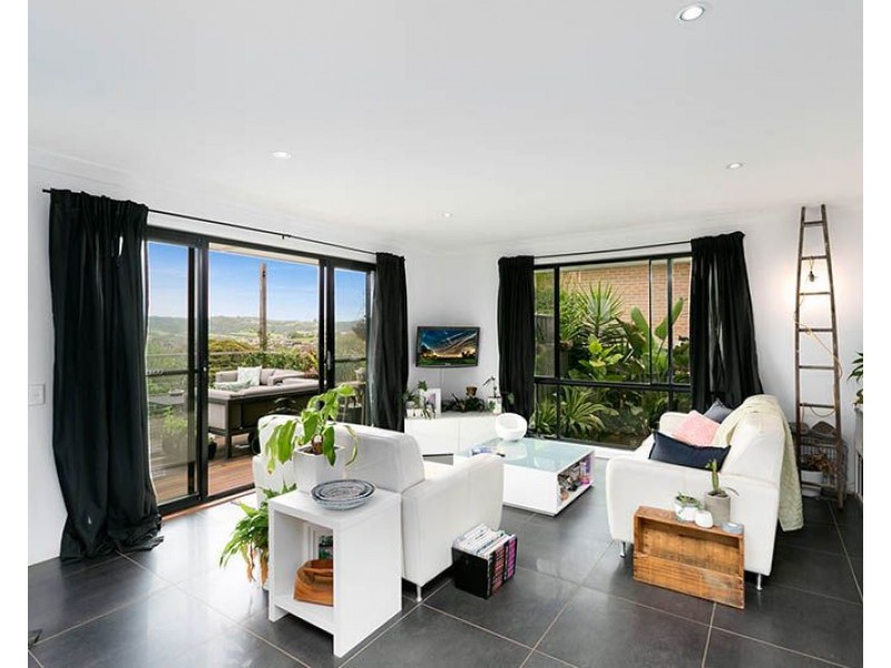 18 Murray Close, Albion Park NSW 2527