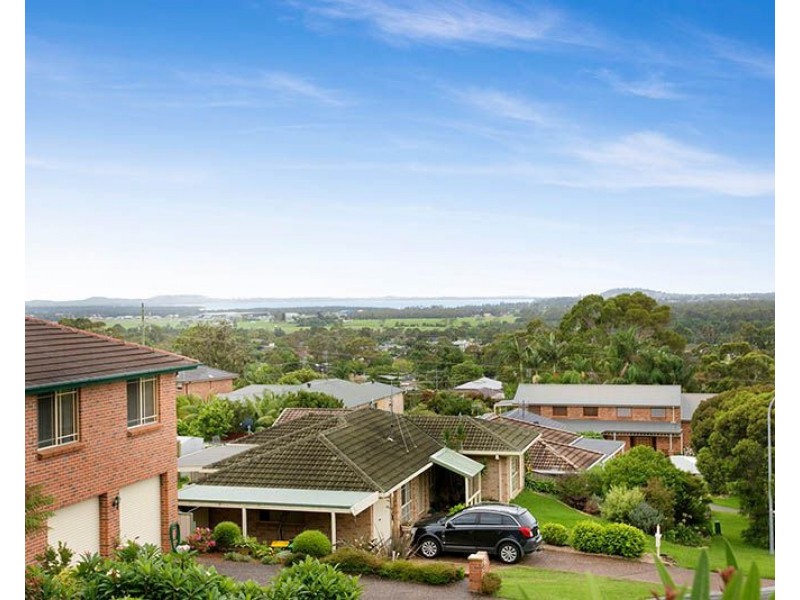 18 Murray Close, Albion Park NSW 2527