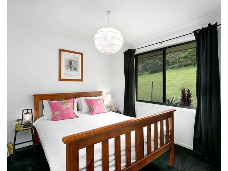 18 Murray Close, Albion Park NSW 2527