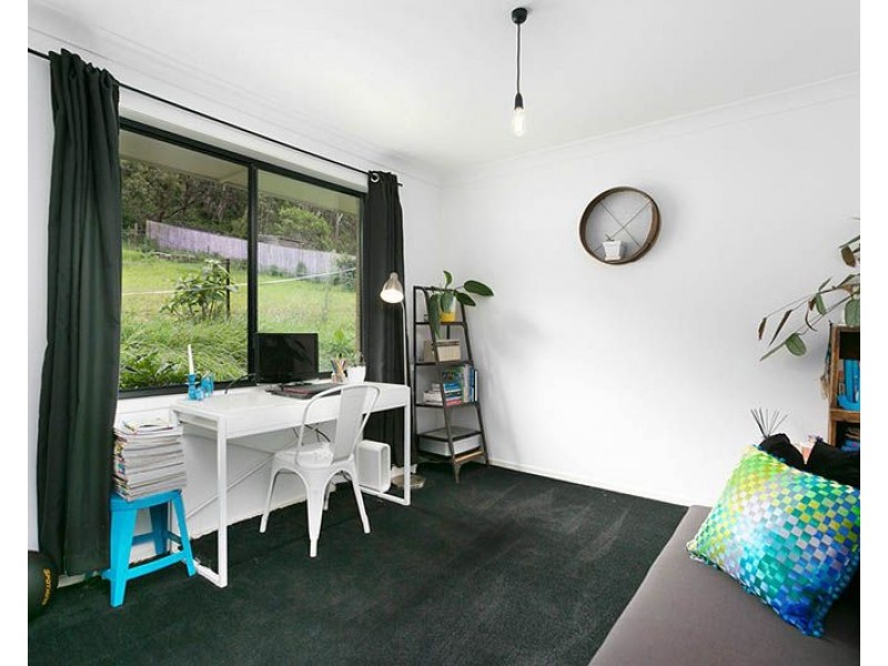 18 Murray Close, Albion Park NSW 2527