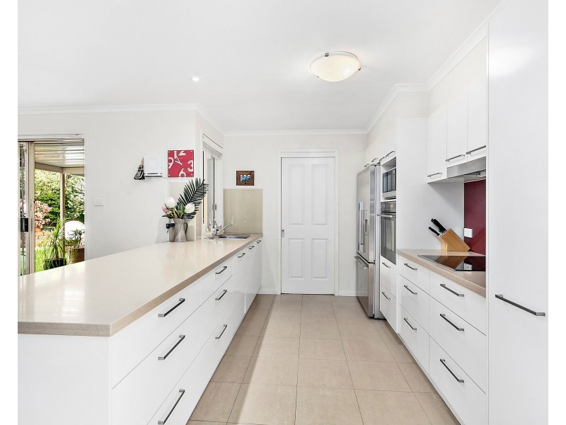 14 McInerney Avenue, Albion Park NSW 2527