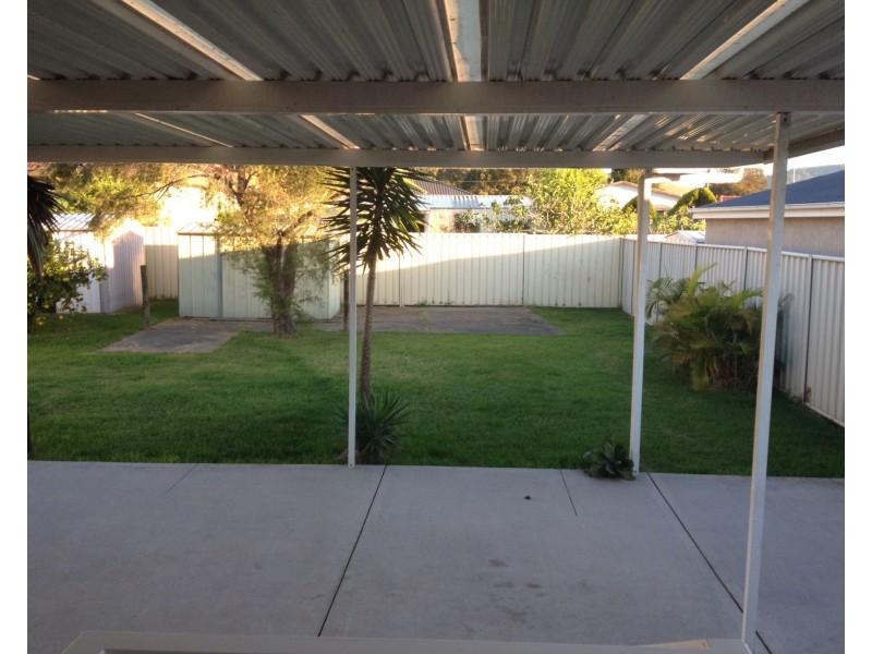 8 Nehme Avenue, Albion Park Rail NSW 2527