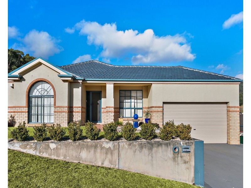 8 Ashton Close, Albion Park NSW 2527